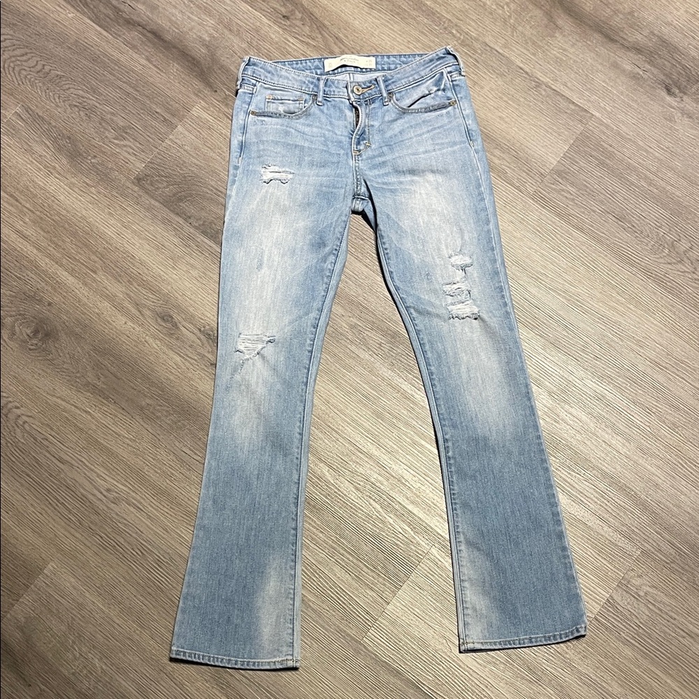Abercrombie & Fitch Light Blue Distressed Women's Jeans 2 Short